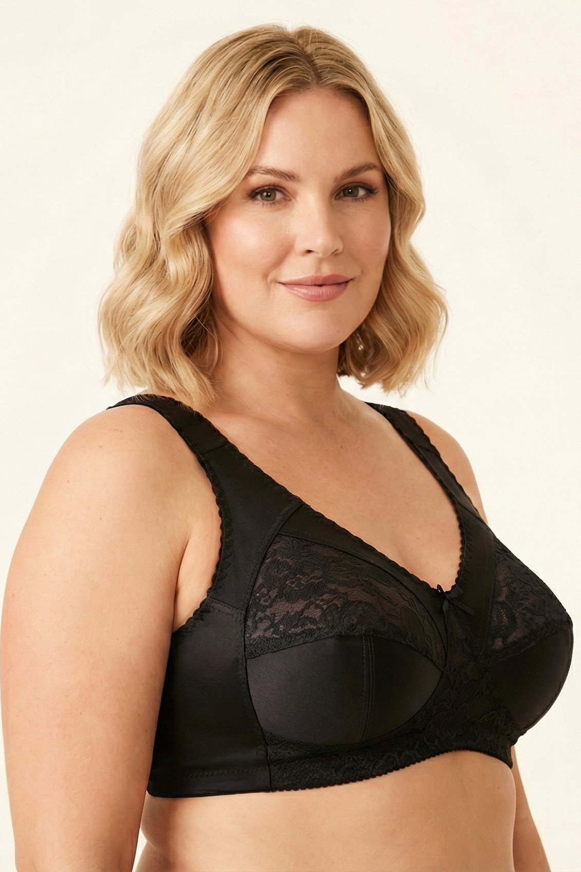Robyn constructive non-wired bra in black