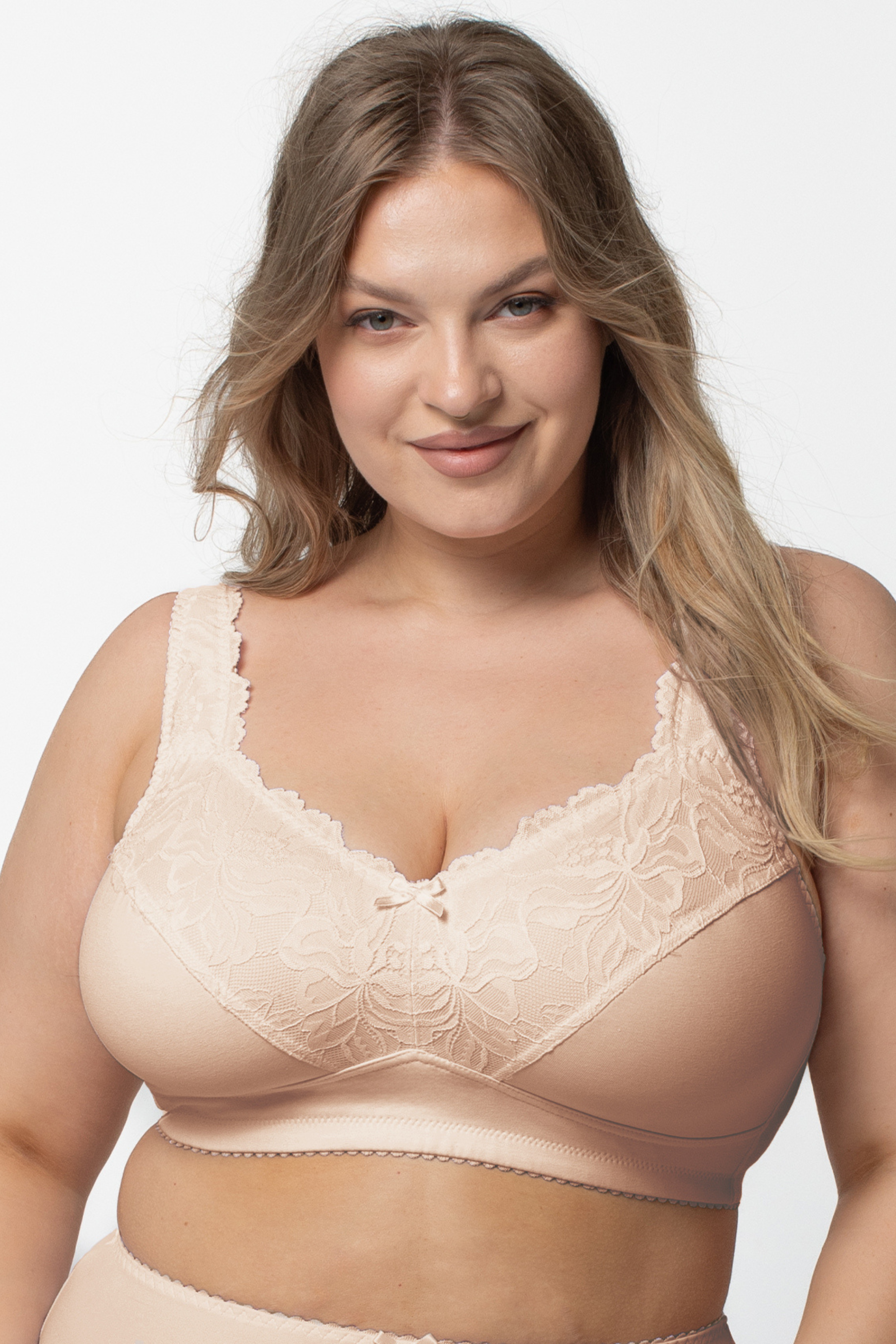 Amelia minimizer non-wired bra in beige