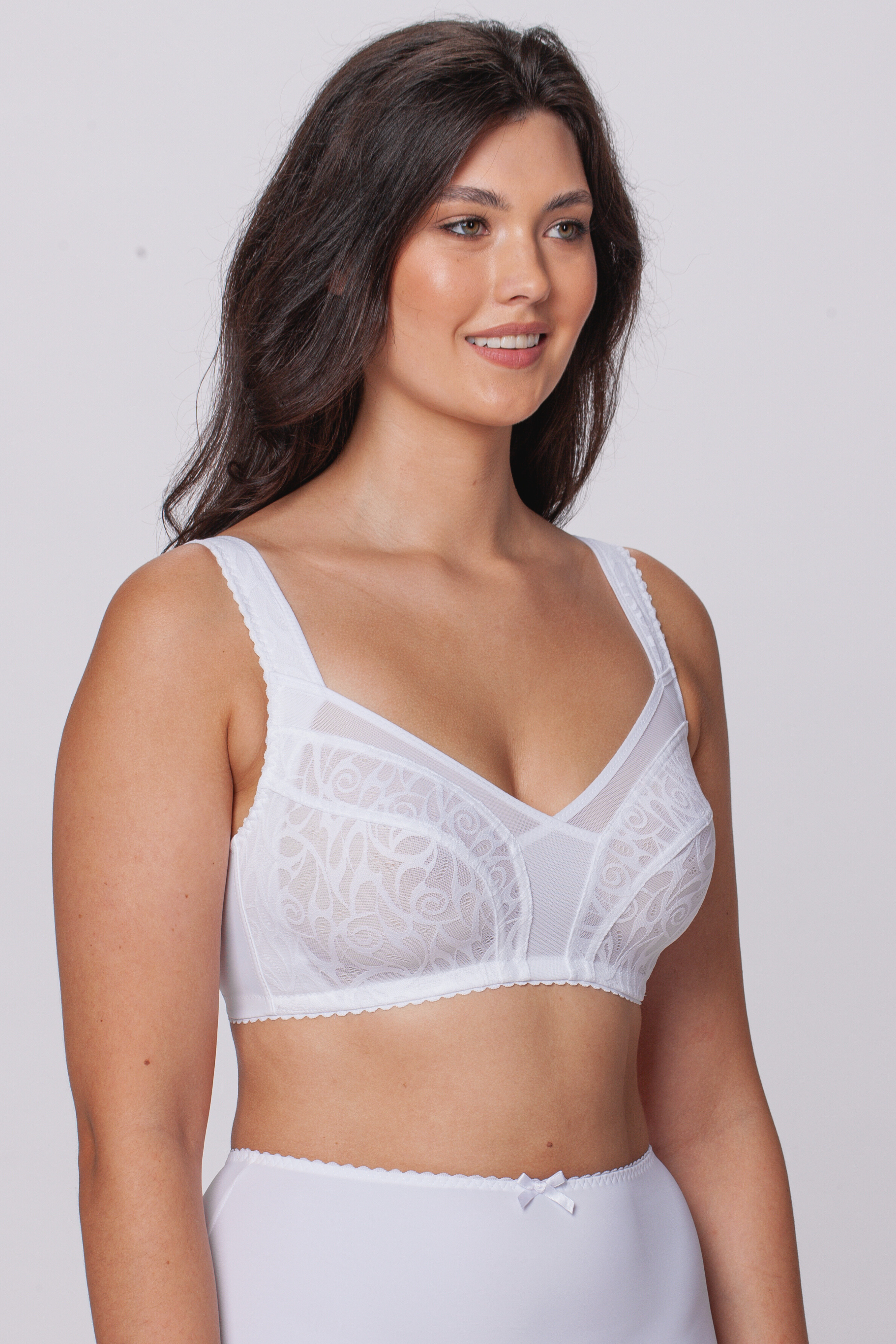 Mary non-wired minimizer bra in white