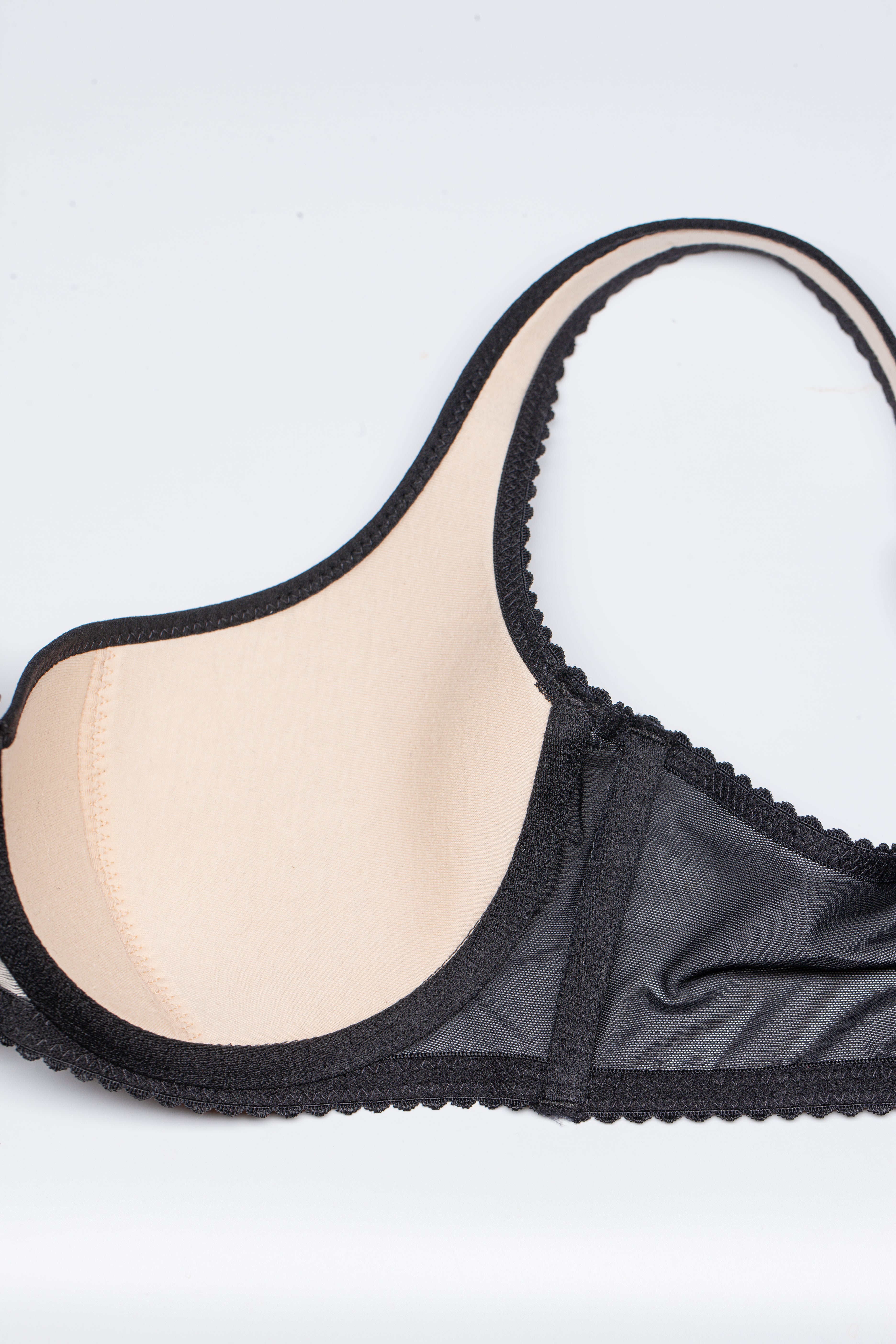 Ariana balconette bra in black