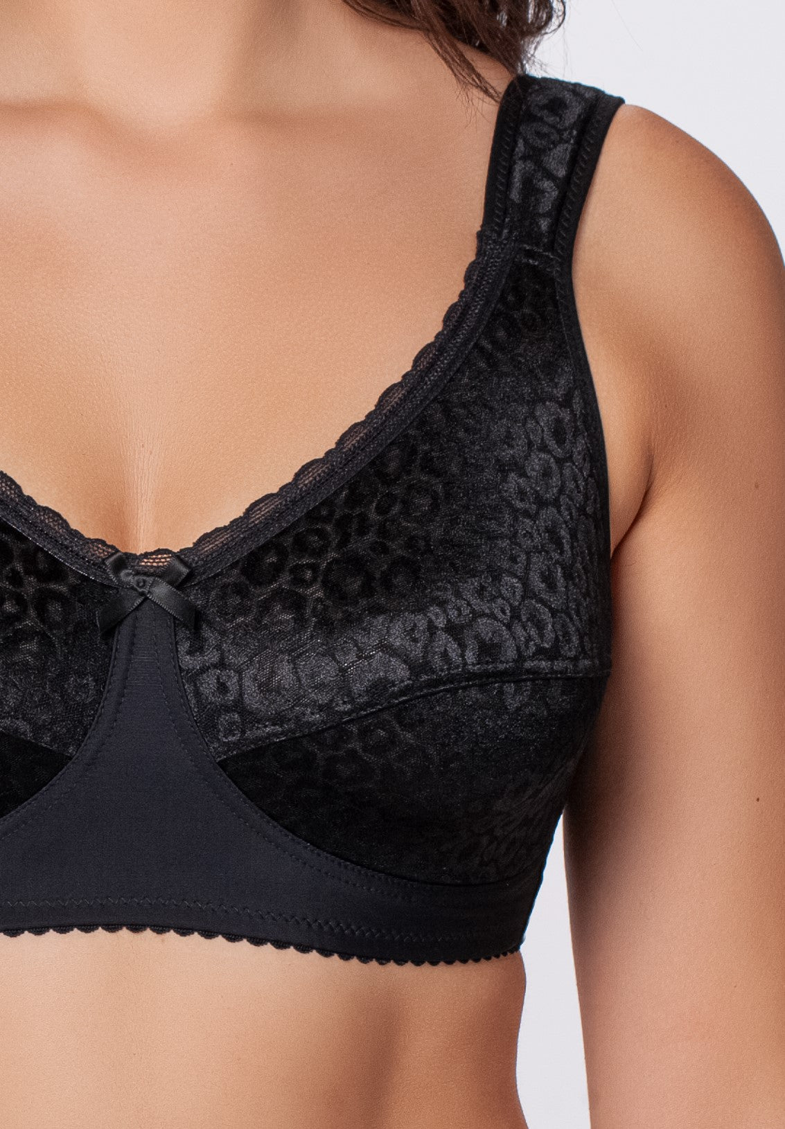 Liana non-wired bra in black