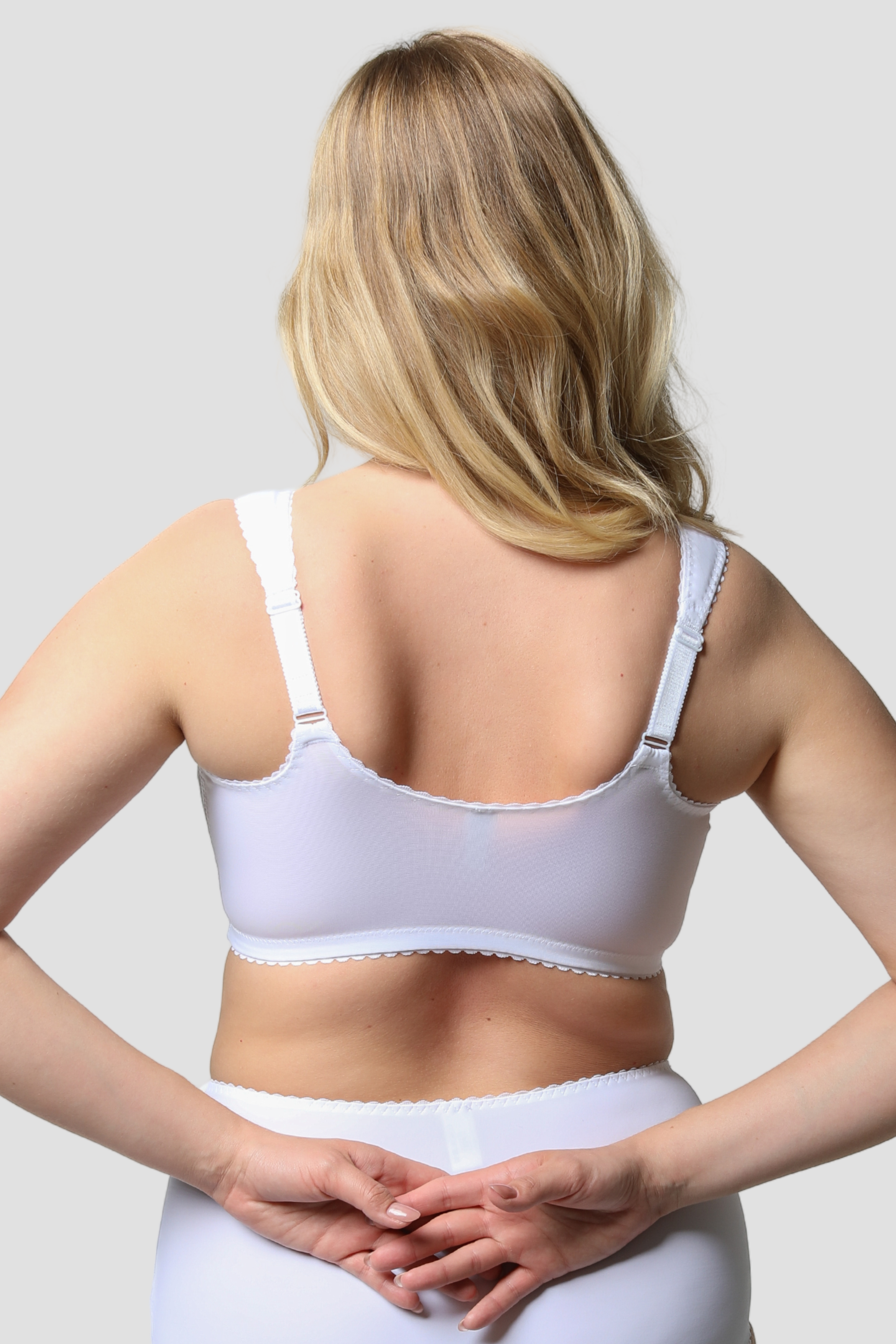 Sandria non-wired front-closure bra in white