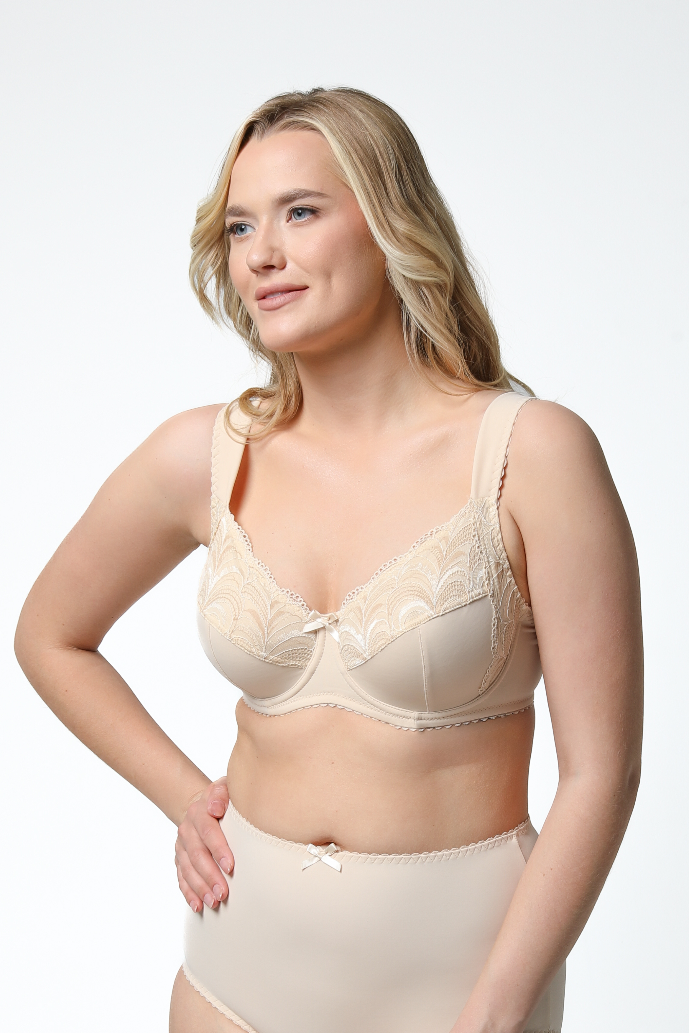 Caroline lacy underwired full cup bra B-H in beige