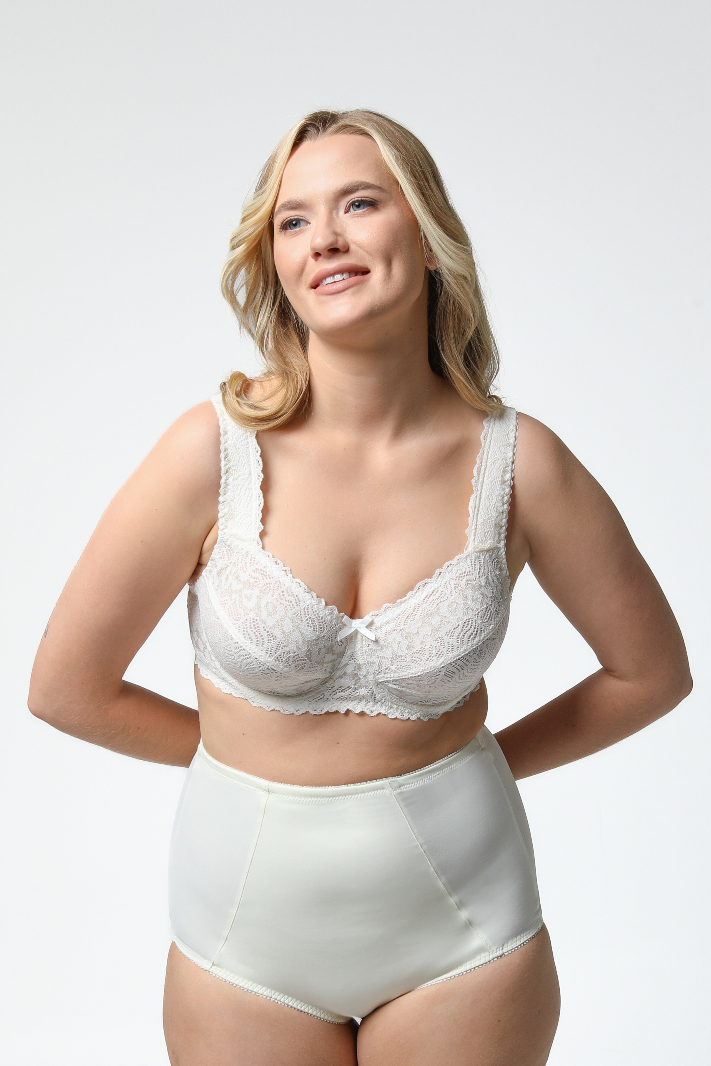 Romi underwired lace bra B-F in ivory