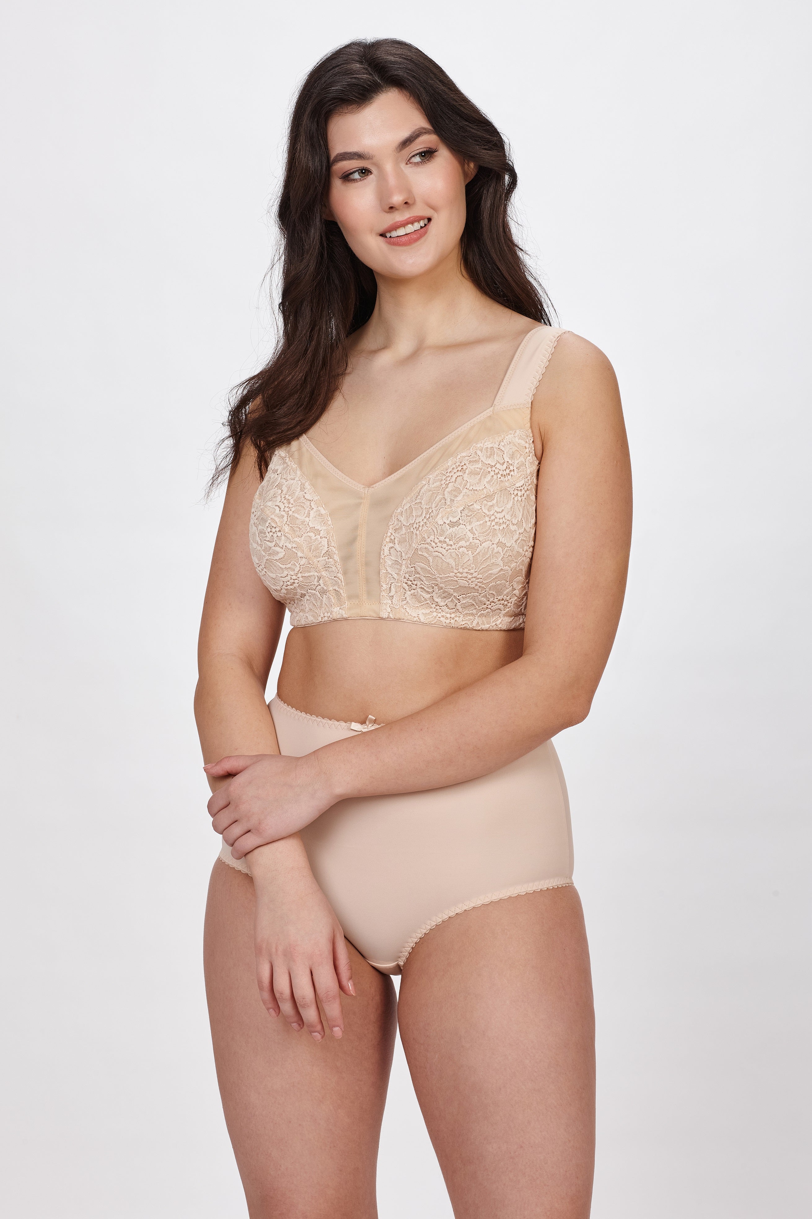 Claire non-wired bra with lace in beige