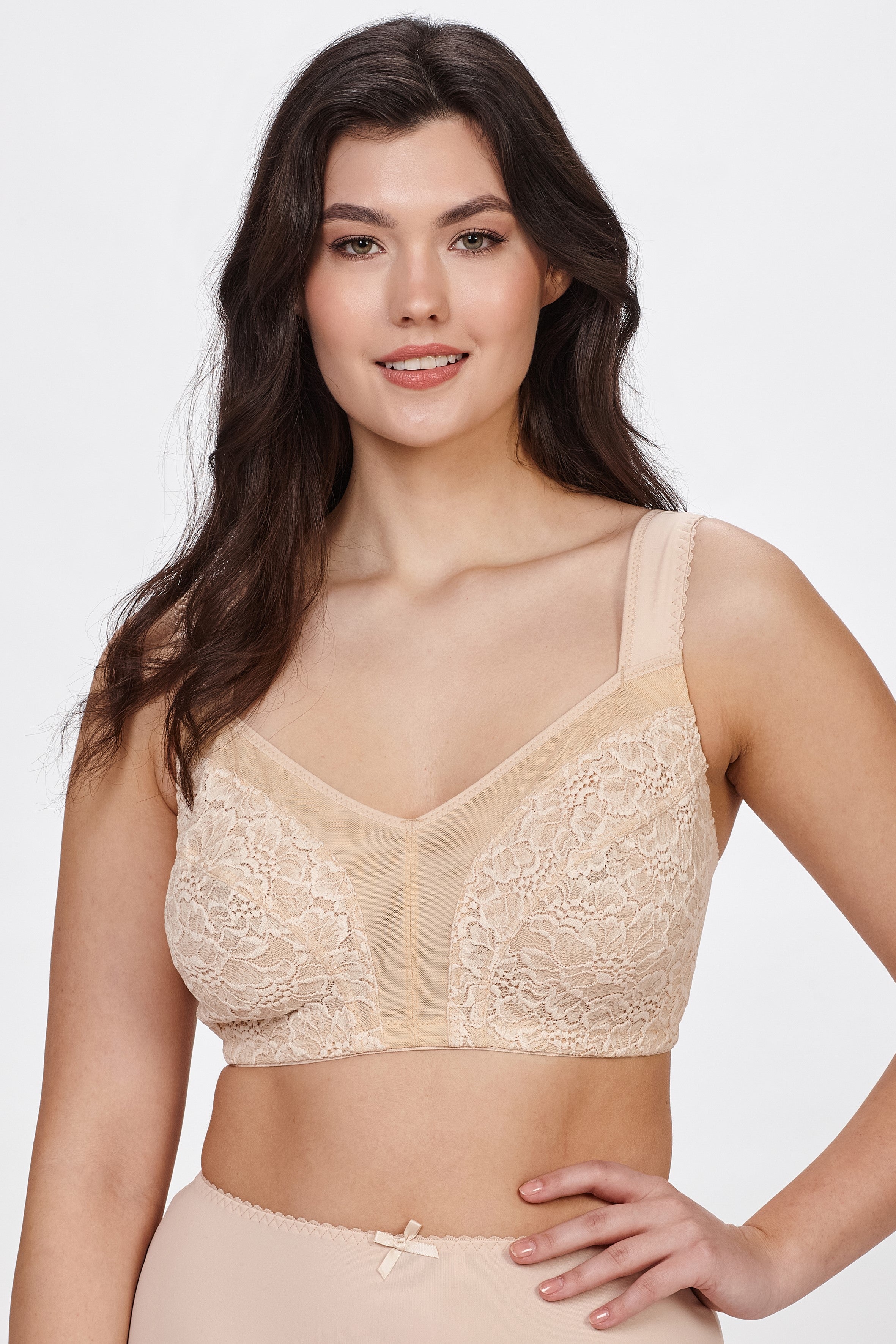 Claire non-wired bra with lace in beige