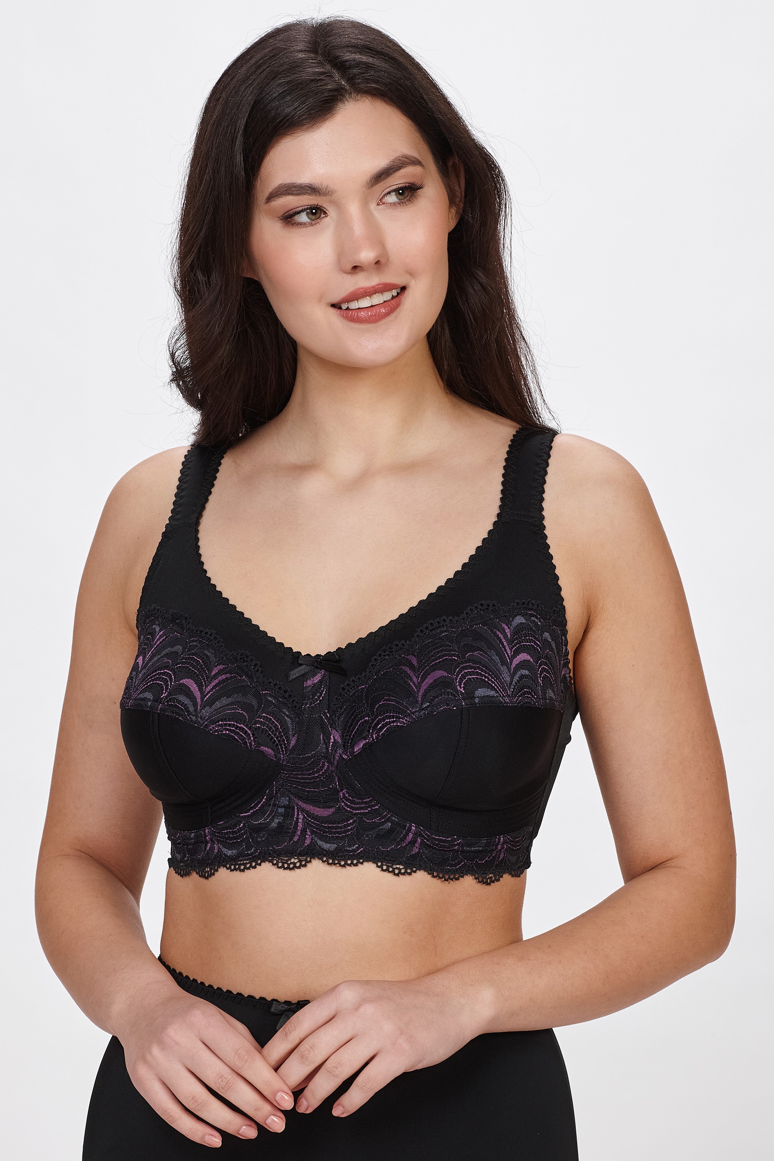 Zola constructive non-wired bra in black