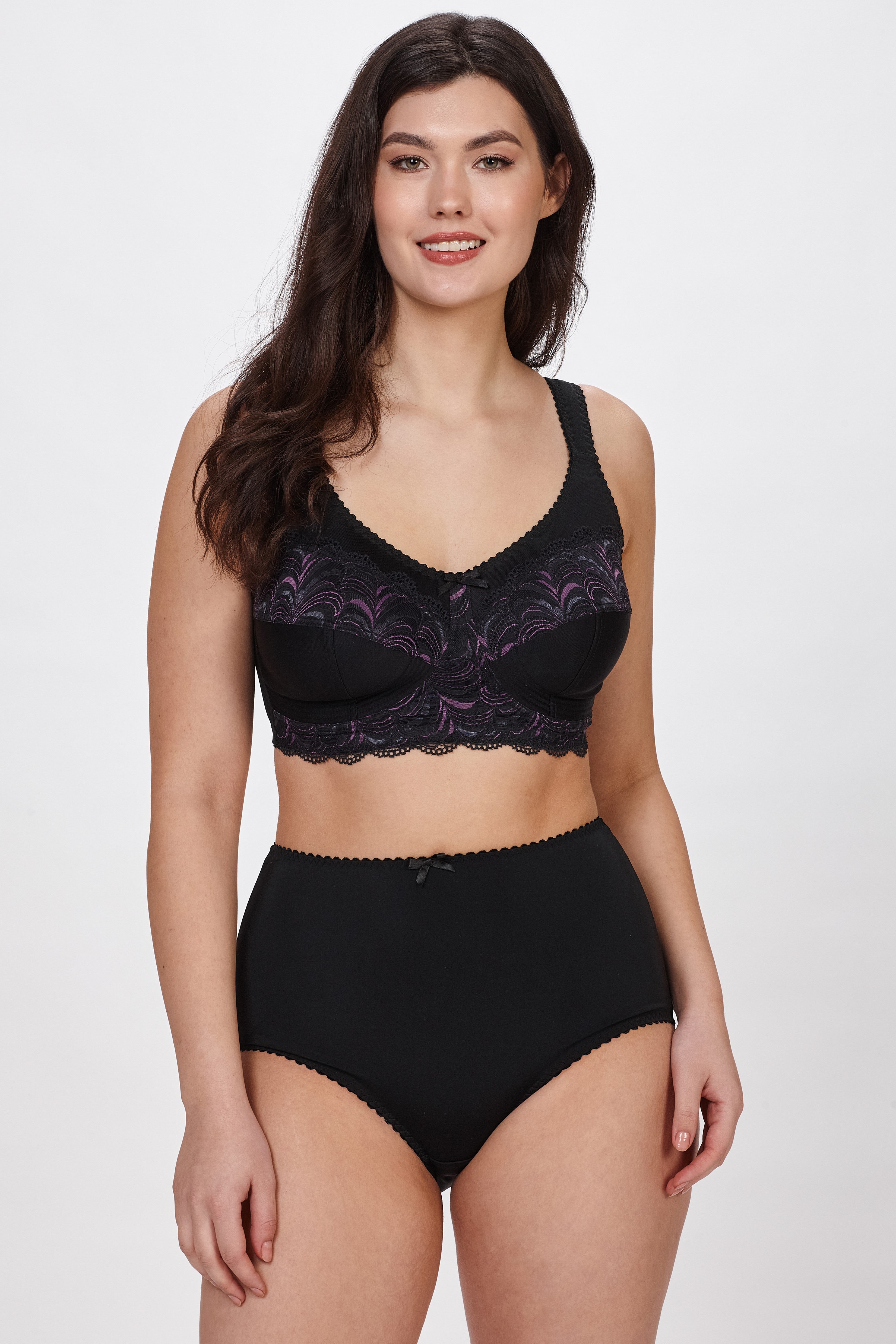 Zola constructive non-wired bra in black