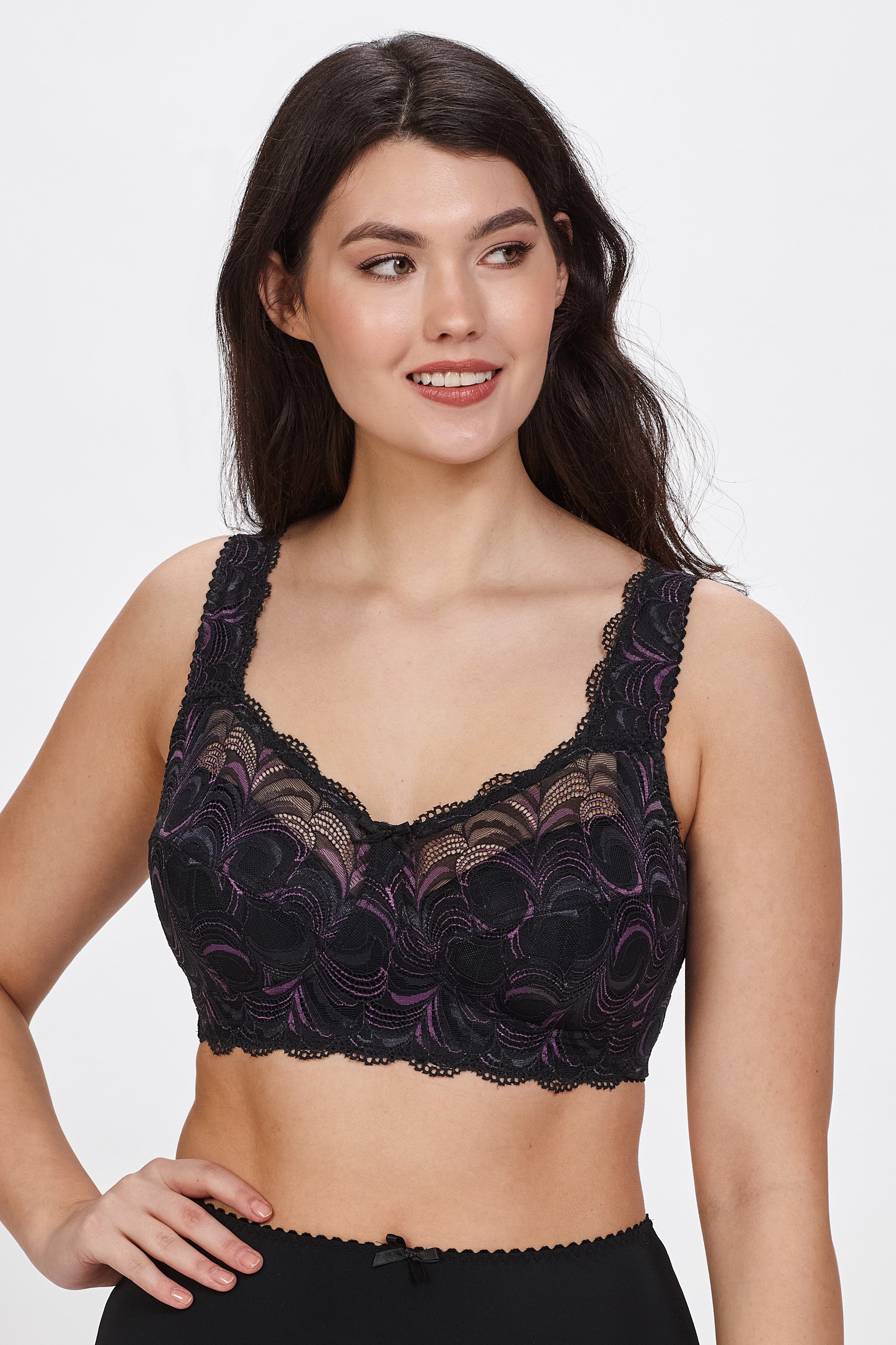 Zoe non-wired bra in black