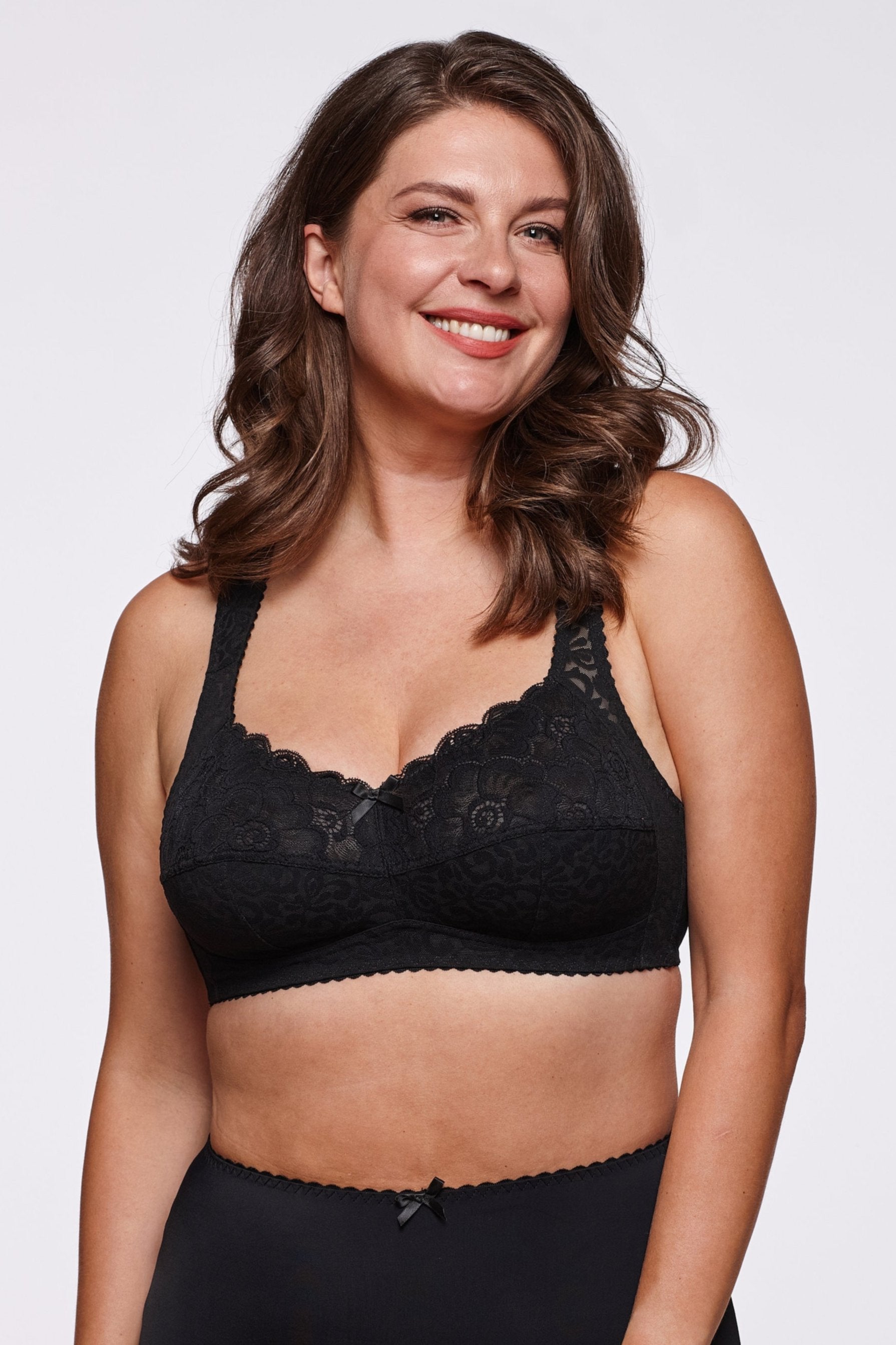 Rachel non-wired lace bra in black