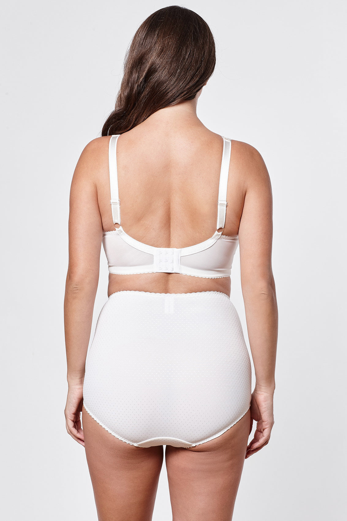 Asta constructive non-wired bra in ivory