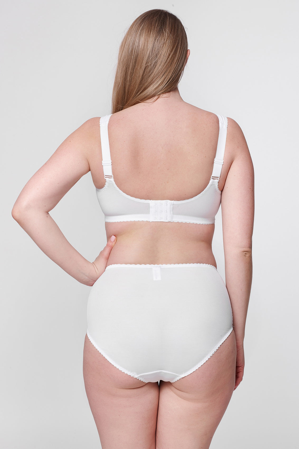 Karolina classic regular waist panties in white