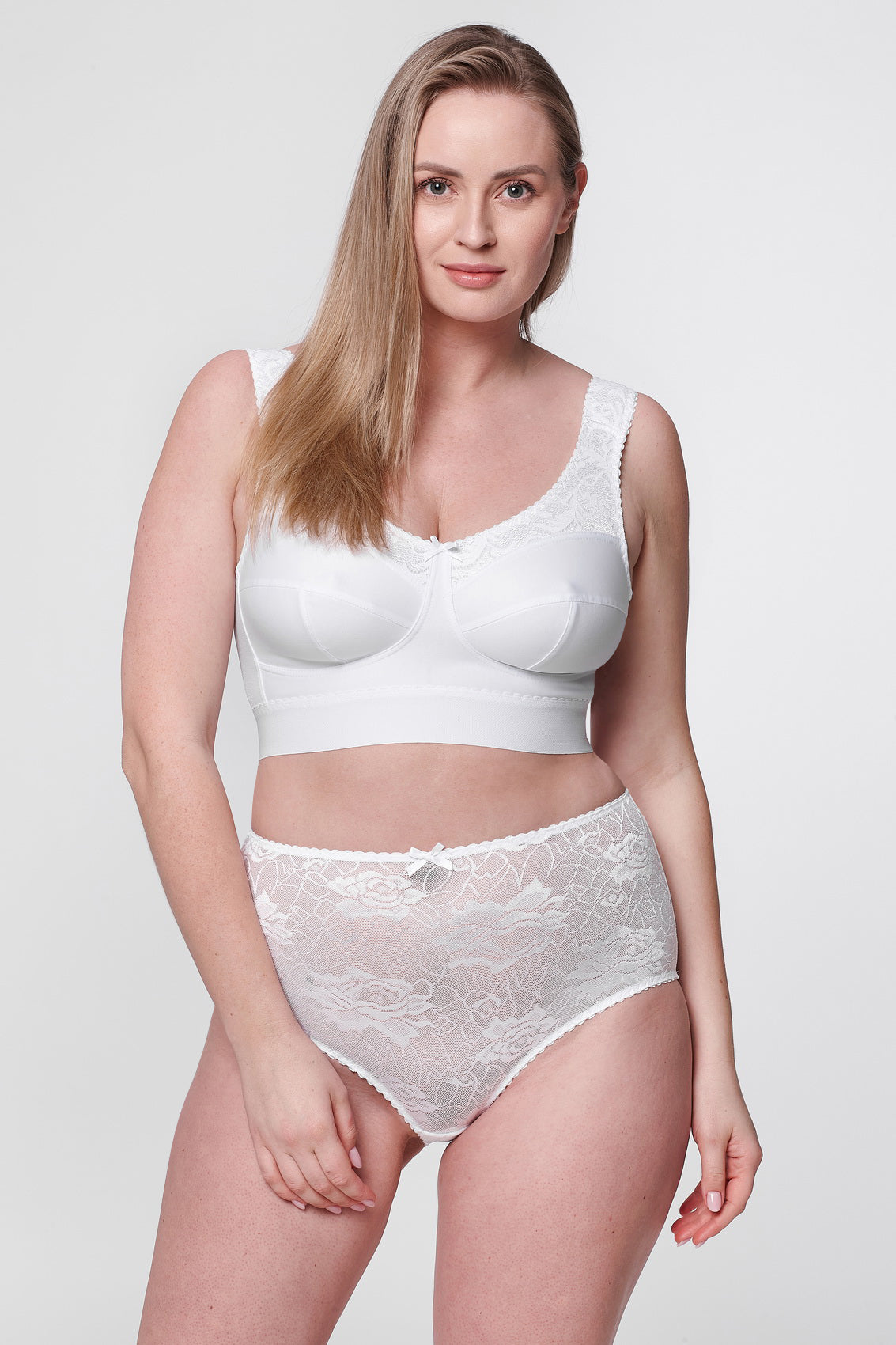 Bianca non-wired long bra in white