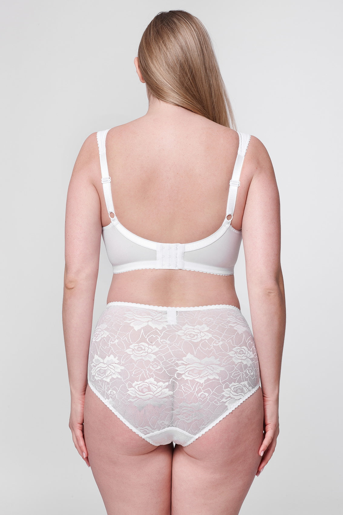 Kary high waist lacy panties in white