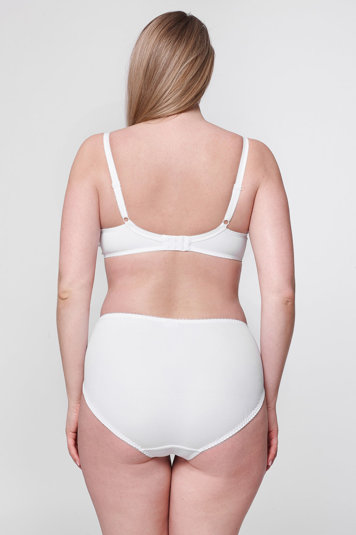 Karen classic regular waist panties in white