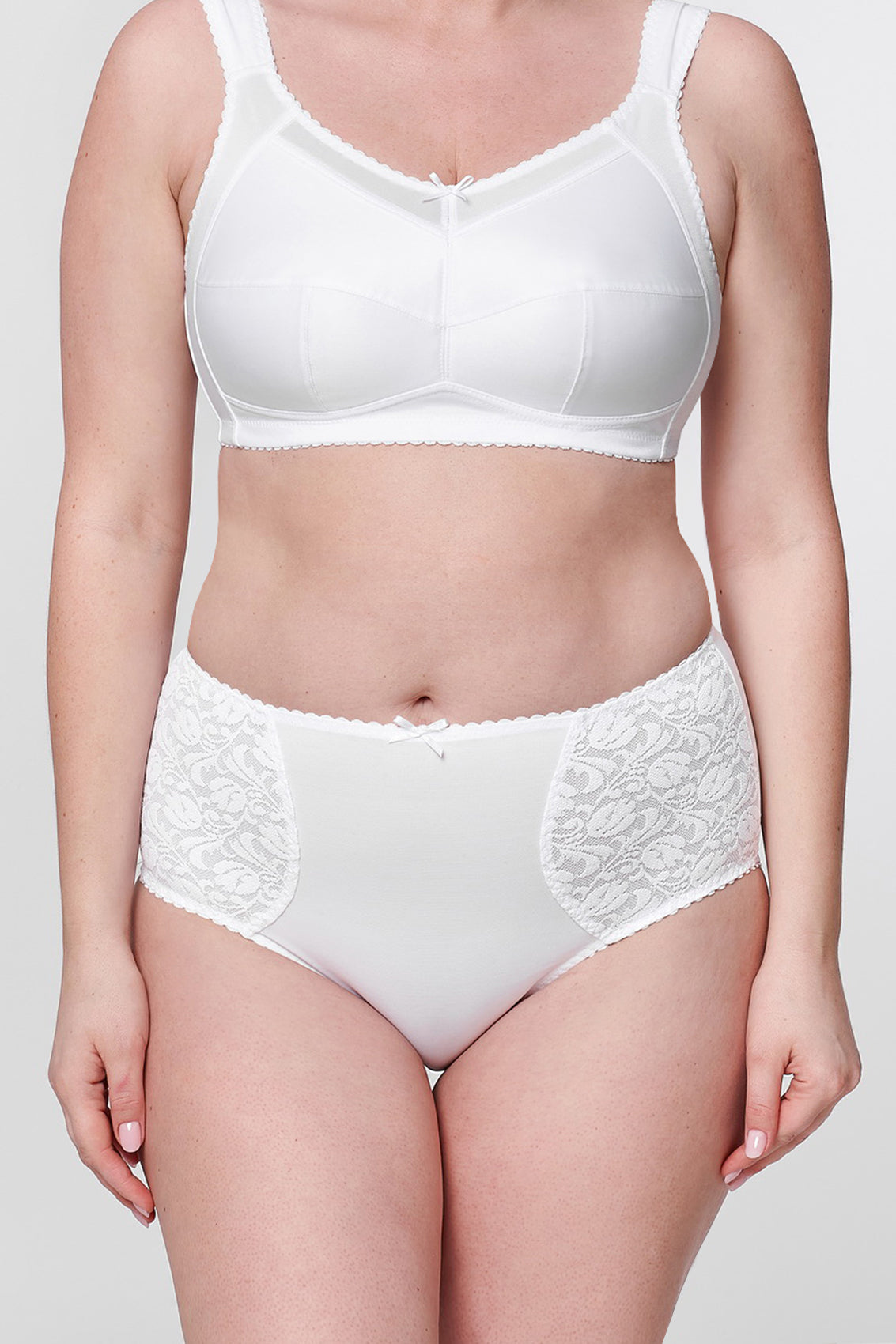 Karolina classic regular waist panties in white