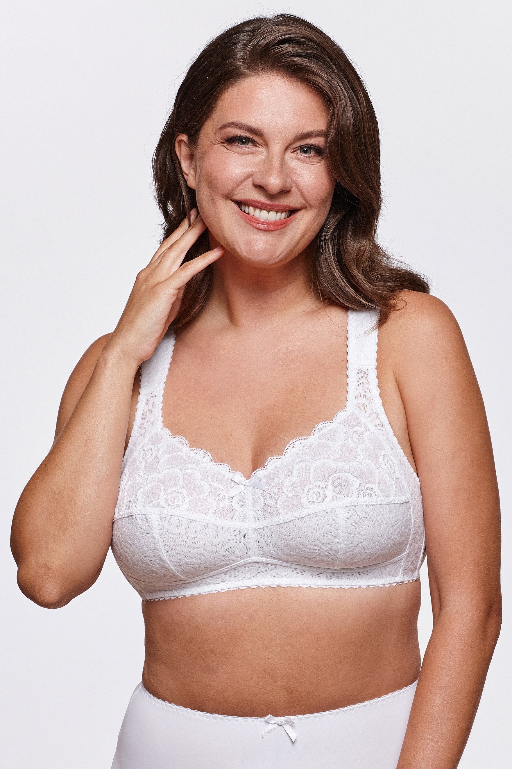 Rachel non-wired lace bra in white