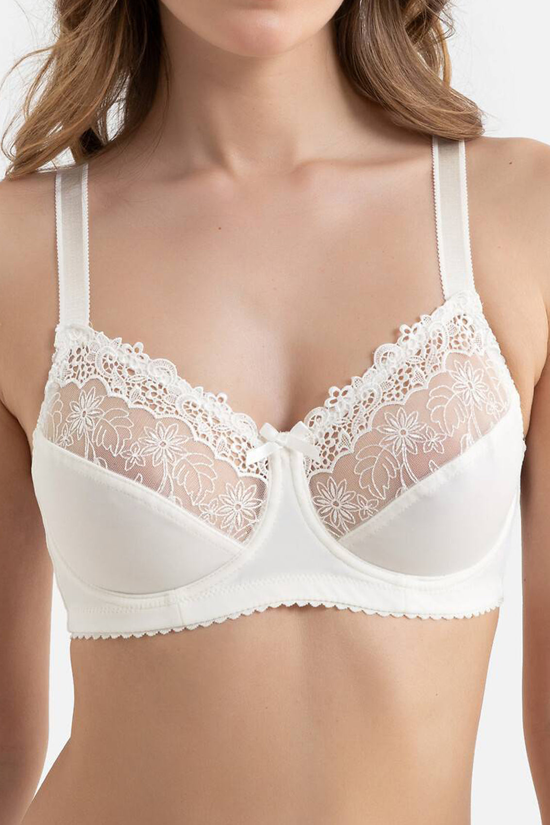 Sandra classic underwired bra in ivory